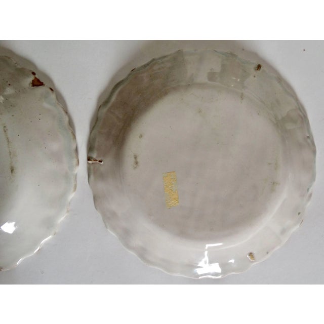 19th-Century French Moustiers Chinoiserie Figural Plates, a Pair For Sale - Image 10 of 11