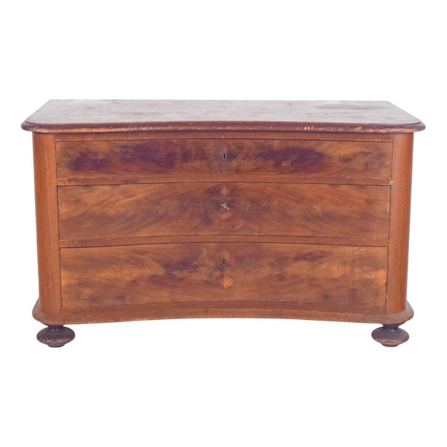 English Serpentine Chest of Drawers in Wood, 1920s For Sale
