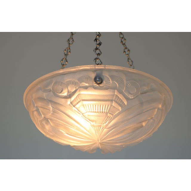 Antique French Art Deco Pendant Light by Henry Mouynet, 1930 For Sale - Image 4 of 16