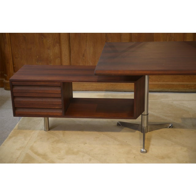 Modèle T95 Desk by Osvaldo Borsani for Tecno, 1960s For Sale - Image 9 of 17