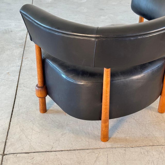 Gold Lounge Chairs in Fine Black Leather and Ashwood from Forme, Set of 2 For Sale - Image 8 of 18