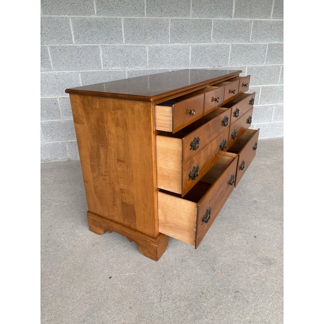 Ethan Allen 1776 Collection 6 Drawer Maple Double Dresser & Mirror For Sale In Philadelphia - Image 6 of 10