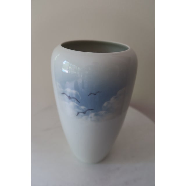 1930s Royal Copenhagen Porcelain Vase — Coastal Cliffs & Seagulls Landscape, Model 2694 — First Quality For Sale - Image 5 of 7