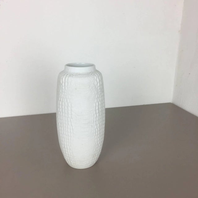 Op art porcelain vase producer: ak kaiser, germany description: this original vintage op art vase was produced in the...