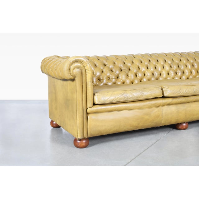 Mid-Century Modern Vintage English Chesterfield Sofa in Original Golden Tan Leather, 1950s For Sale - Image 3 of 9