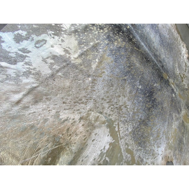 Gold Metallic Brazilian Cowhide Rug 7'6" X 5'3" For Sale In Los Angeles - Image 6 of 7
