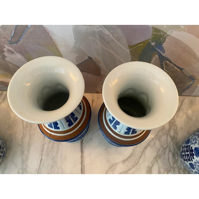 Maitland - Smith 1990s Maitland Smith Blue and White Chinoiserie Vases, a Pair For Sale - Image 4 of 7
