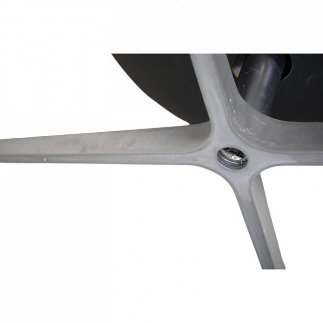 Egg Chair in Black Aura Leather by Arne Jacobsen, 2016 For Sale - Image 16 of 18