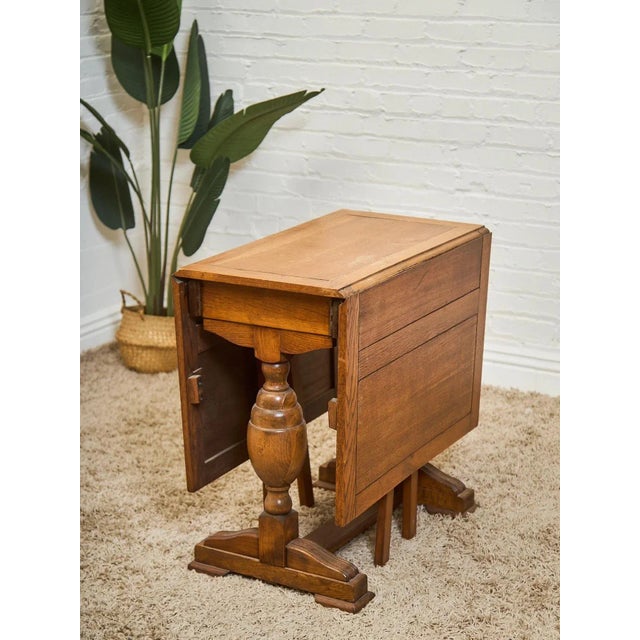 Antique English Victorian Style Drop Leaf Gate Leg Console or Dining Table 19th Century For Sale - Image 4 of 10