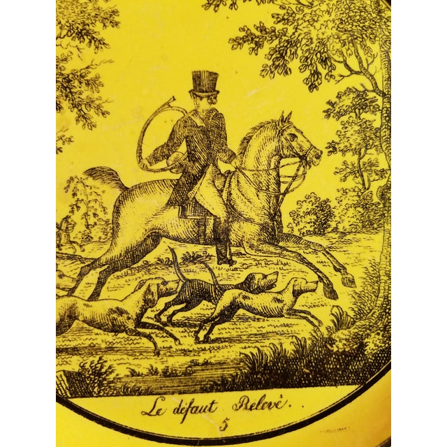 French 18th Century French Canary Yellow Creil Plates With Hunting Scenes - a Pair For Sale - Image 3 of 10