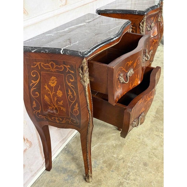 Pair of French Louis XV Style Bombe Nightstands - With Marble Tops For Sale In Los Angeles - Image 6 of 18