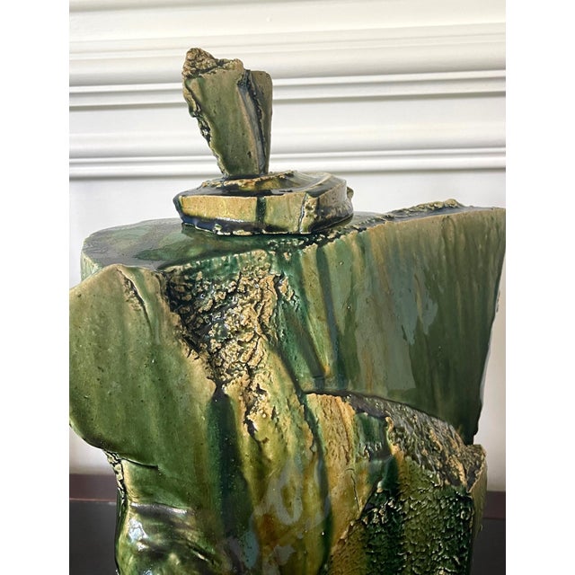 Large Japanese Ceramic Oribe Sculptural Vessel by Shigemasa Higashida For Sale - Image 13 of 18