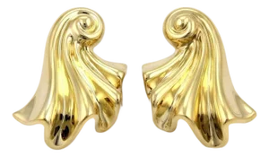 Mid 20th Century Large 18k Yellow Gold Shell Curled Earrings, A Pair