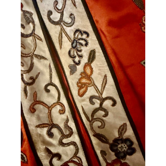 Vintage Chinese Silk Robe 20th Century For Sale - Image 14 of 16