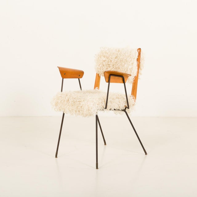 Mid-Century Modern Vintage Italian Boomerang Chair in Long Hair Sheepskin, 1950s For Sale - Image 3 of 15