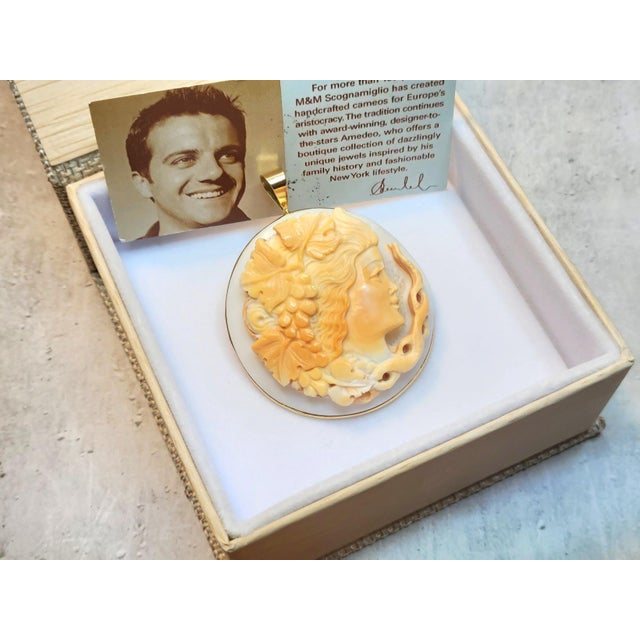 Burnt Orange Late 20th Century Amedeo Italian Shell Cameo 14k Gold Pendant Brooch For Sale - Image 8 of 9