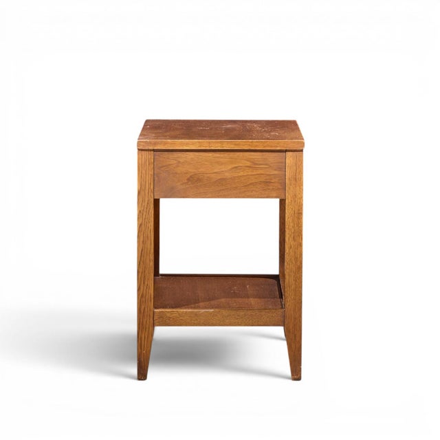 Broyhill Brasilia Broyhill Brasilia Mid Century Walnut and Brass Nightstands - Pair For Sale - Image 4 of 11