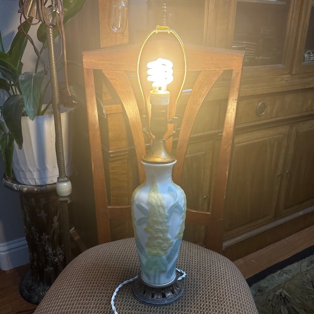 Art Deco Antique Phoenix Consolidated Glass Foxglove Lamp Circa 1926-1928 For Sale - Image 3 of 4