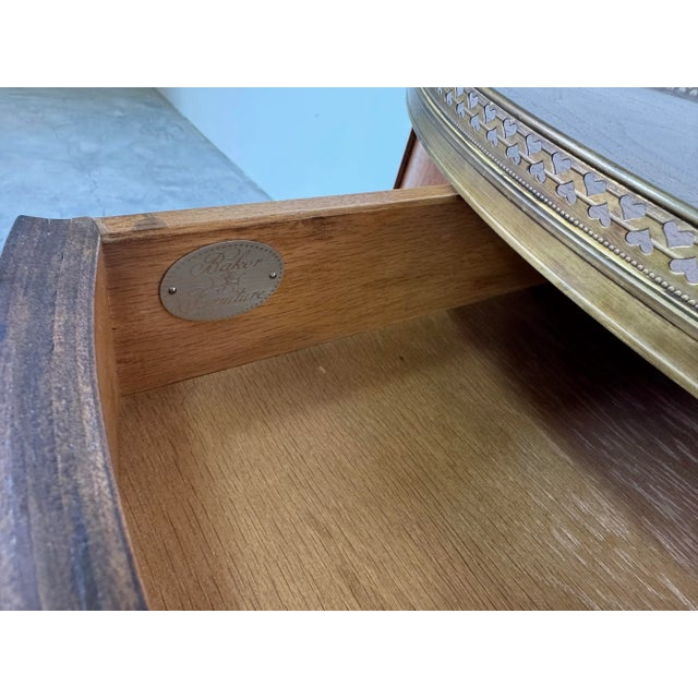 Vintage Baker Furniture Louis XVI-Style Bouillotte Side Table With Brass Gallery and Single Drawer For Sale In Miami - Image 6 of 12