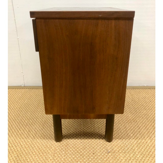 Stanley Furniture Midcentury Modern Stanley Nightstand For Sale - Image 4 of 9