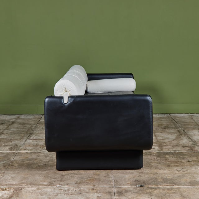 Vladimir Kagan Matinee Sofa for American Leather For Sale In Los Angeles - Image 6 of 17