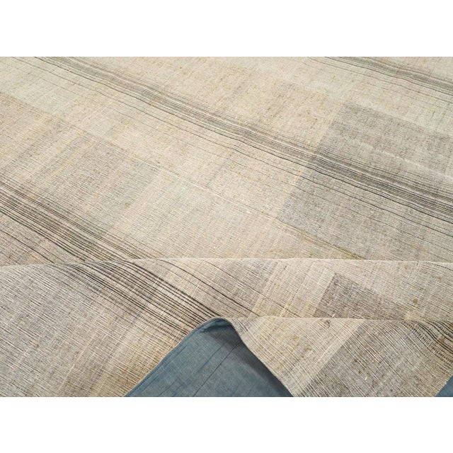 Galerie Shabab Collection Mid-20th Century Handmade Turkish Flatweave Kilim Room Size Carpet For Sale - Image 9 of 10