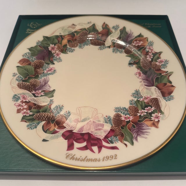 Ivory Late 20th Century Complete Set of Lenox Colonial Christmas Wreath Series (1981–1993) - Set of 13 For Sale - Image 8 of 12