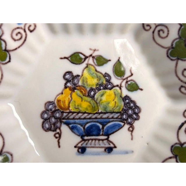 Hand-Painted Tichelaar Makkum Polychrome Hexagonal Dishes, 20th Century, Set of 2 For Sale - Image 3 of 13