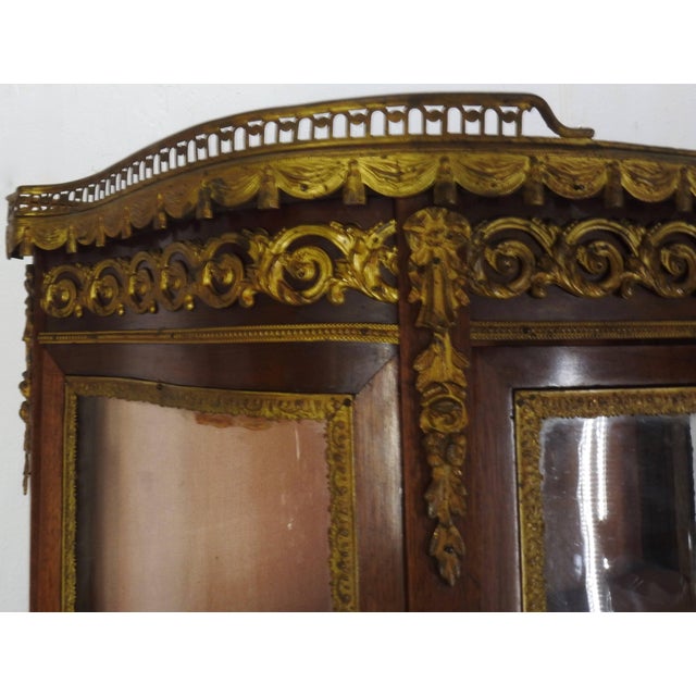 Gold 19th Century French Vitrine With Ormolu For Sale - Image 8 of 11