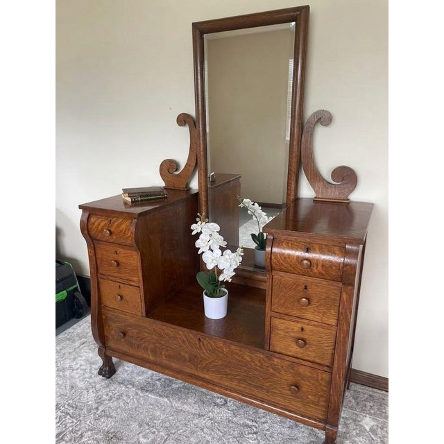 Antique American Solid Tiger Oak Drop-Center Vanity Dressing Table With Lion's Paw Feet For Sale - Image 6 of 10