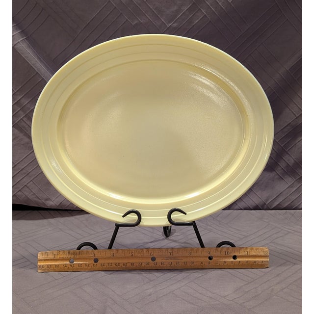 A beautiful, highly collectible 2-piece vintage serving set from the 1940s, manufactured by the Hazel-Atlas Glass Company....