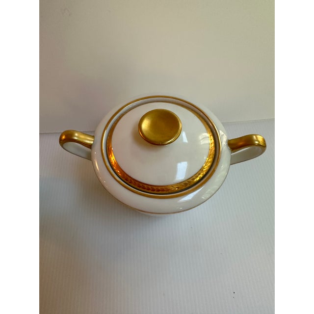 Vintage 1950s Limoges France Creamer and Sugar Bowl With Lid by Cenpor in Classic White and Gold Trim Set For Sale In New York - Image 6 of 16