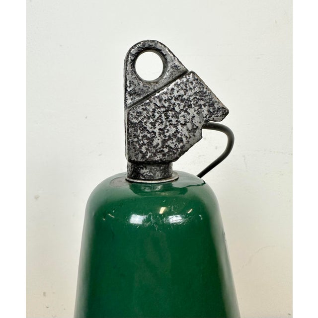 Industrial Green Enamel Factory Lamp with Cast Iron Top, 1960s For Sale - Image 15 of 17