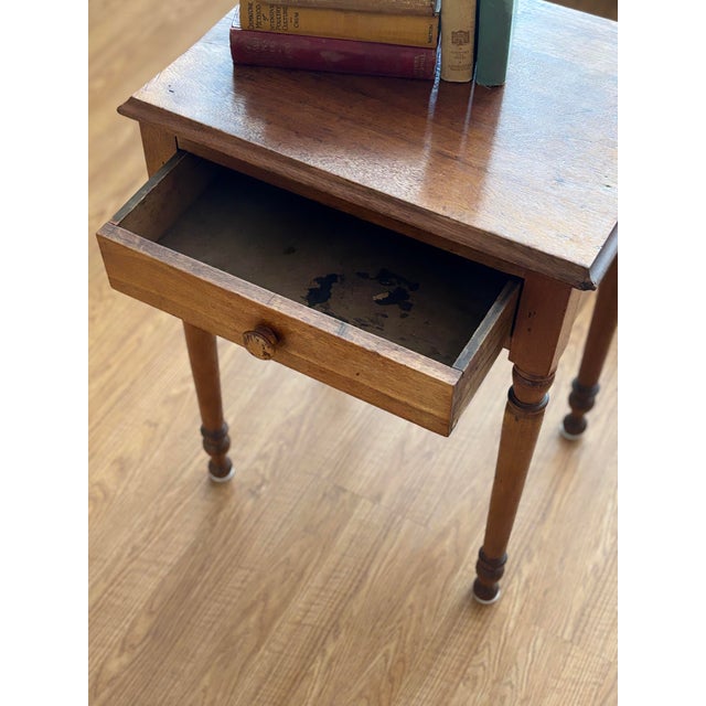 1940s 1850s American Primitive Honey Wood Accent Table With Sheraton Legs For Sale - Image 5 of 8
