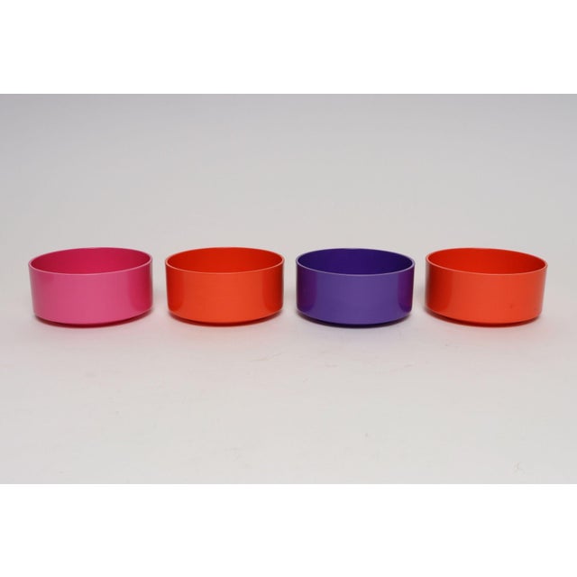 Mid-Century Modern Set of Four Vintage Purple, Orange and Pink Melamine "Max" Bowls by Massimo Vignelli for Heller For Sale - Image 3 of 14
