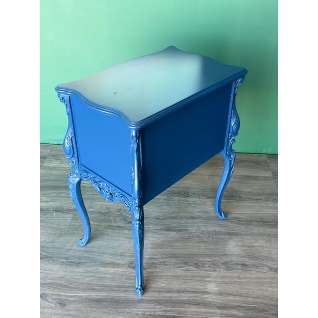 Late 20th Century French Provincial Style Blue Nightstand For Sale - Image 4 of 7
