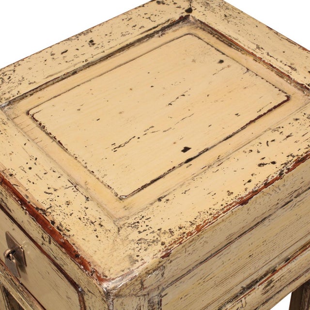 Cream Lacquer Tea Tables, Set of 2 For Sale - Image 4 of 5