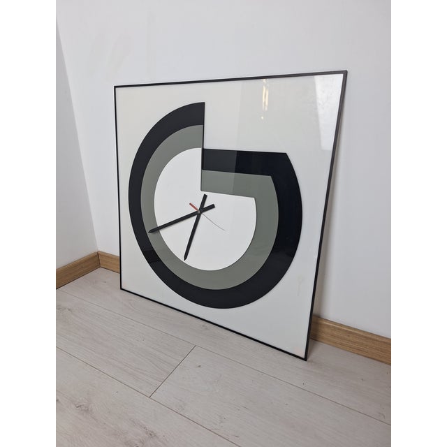 1970s Vintage Wall Clock in Acrylic Glass, 1970s For Sale - Image 5 of 9