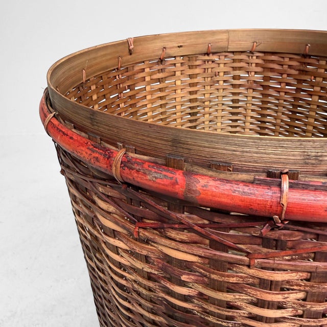 Antique Japanese Bamboo Basket with Red Lacquered Rim, 1930s For Sale - Image 6 of 11