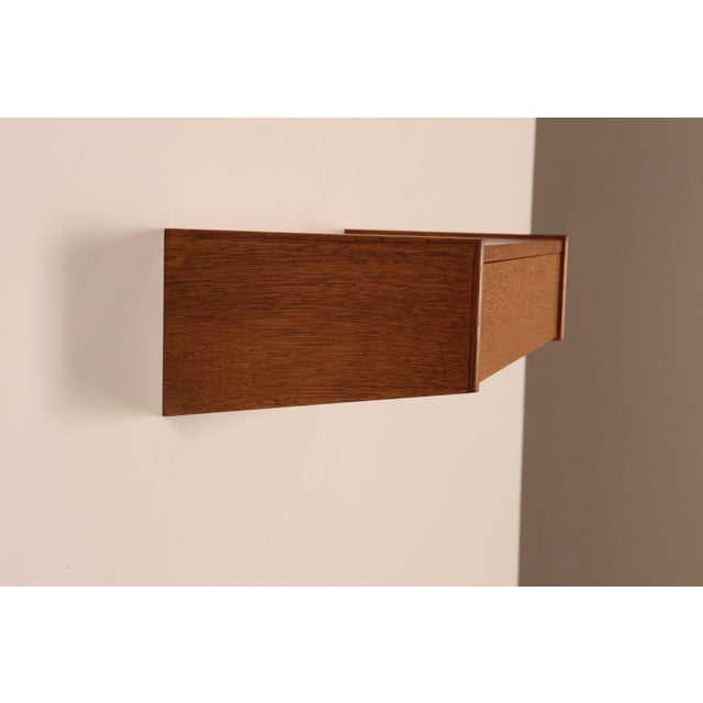 Diminutive Danish Modern Single-Drawer Floating Nightstand / End Table in Oak For Sale - Image 11 of 18