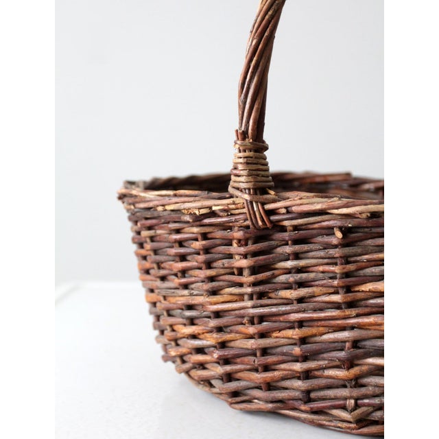 Late 20th Century Vintage Wicker Basket For Sale - Image 5 of 11