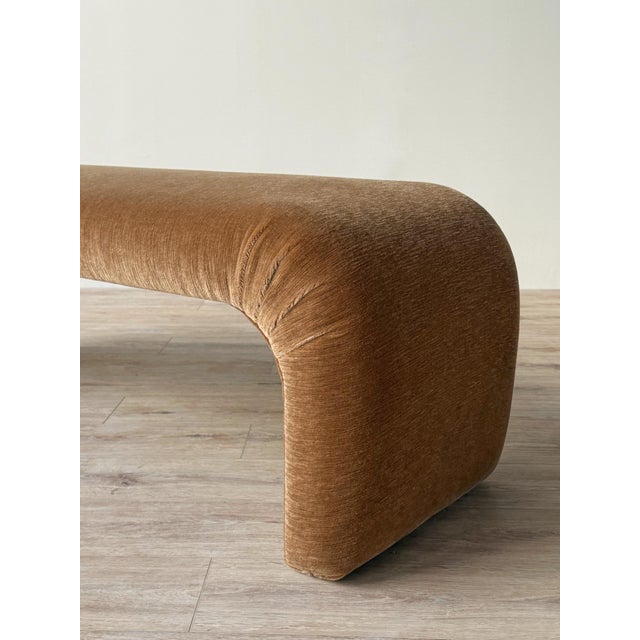 1980s Waterfall Bench in Champagne Cut Mohair For Sale - Image 9 of 10