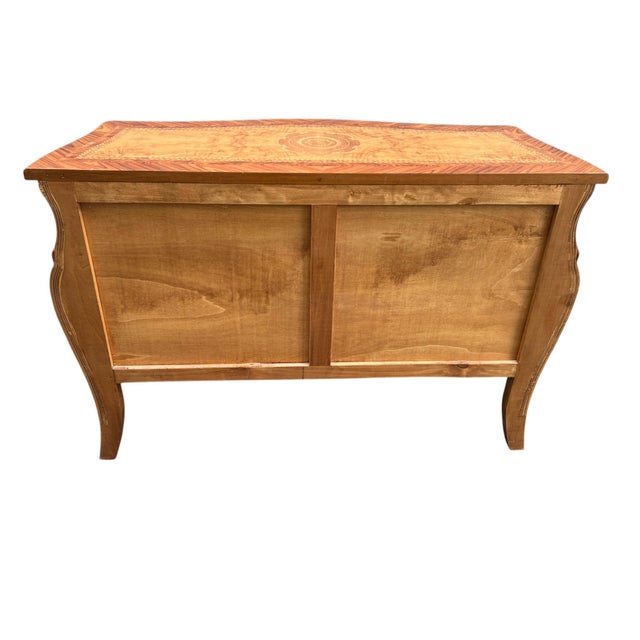 Late 20th Century French Louis Xv Style Marquetry Bombe Chest Dresser For Sale - Image 16 of 17
