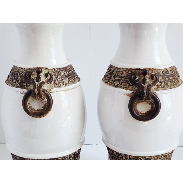 Mid Century Ugo Zaccagnini Pottery Table Lamps-a Pair For Sale In New York - Image 6 of 17