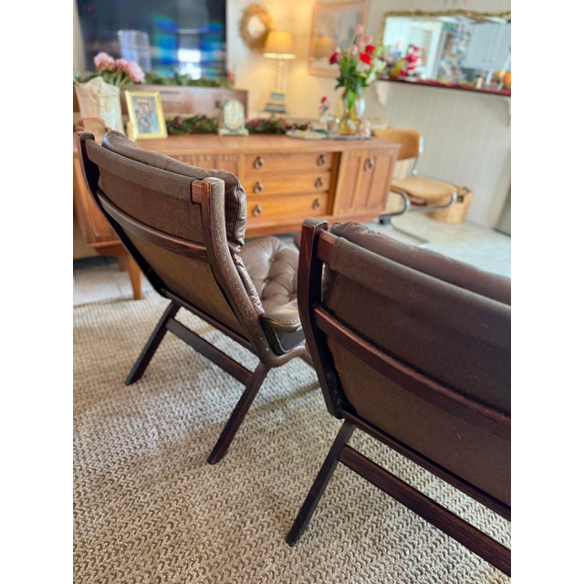 Ekornes ASA A Beautiful Vintage Danish Norwegian Attributed to Ekornes “Uno” Lounge Chair With Stool in a Brown Leather, Circa 1970s. For Sale - Image 4 of 11