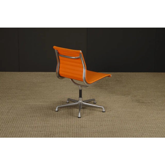 'Aluminum Group' Swivel Chair by Charles Eames for Herman Miller, 1980s, Signed For Sale - Image 17 of 17