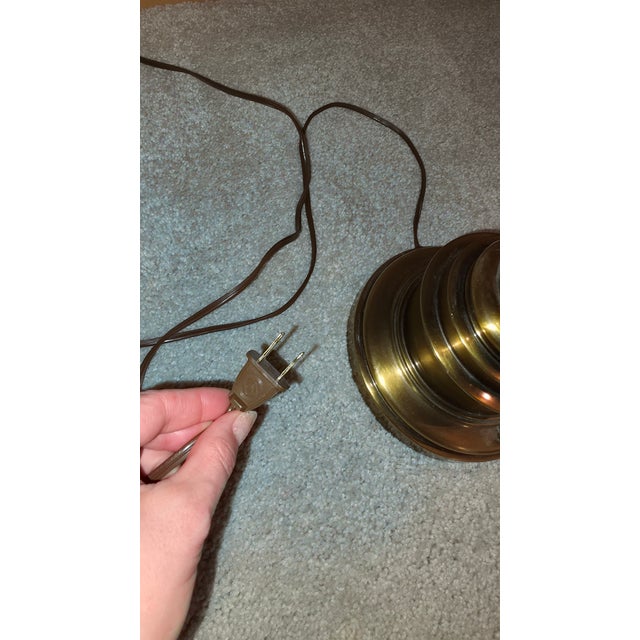 1960s Vintage Mid-Century Modern Solid Brass Trophy / Urn Table Lamp For Sale - Image 5 of 10