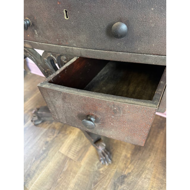 Wood 19th Century American Empire Table With Pedestal Base and Clawfeet For Sale - Image 7 of 17