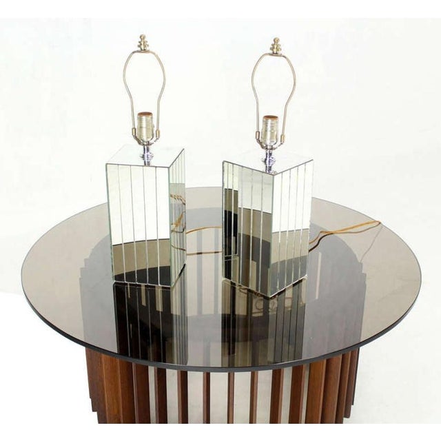Pair of Square Sky Scraper Shape Mid-Century Modern Mirrored Table Lamps MINT! For Sale - Image 6 of 7