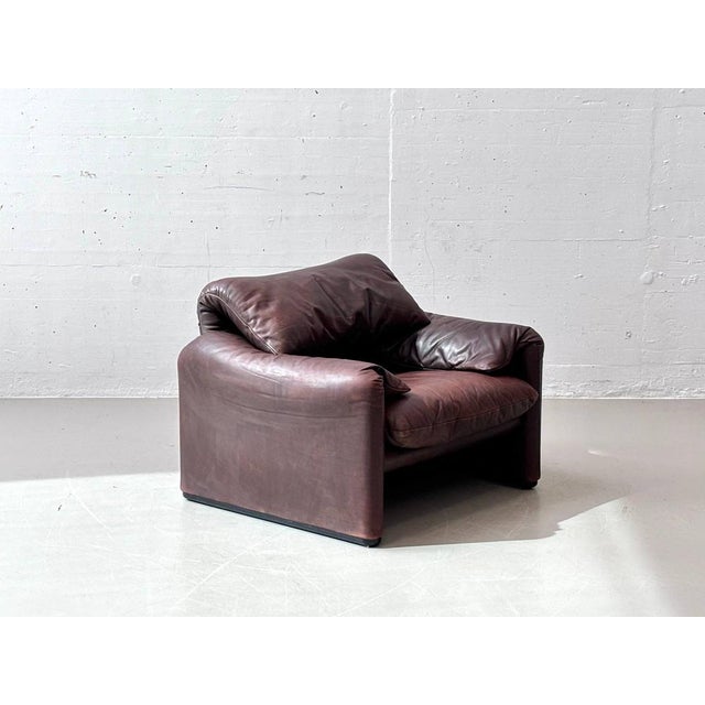 Set of Maralunga Armchair and Ottoman in Leather by Vico Magistretti for Cassina, Italy, 1970s For Sale - Image 11 of 18